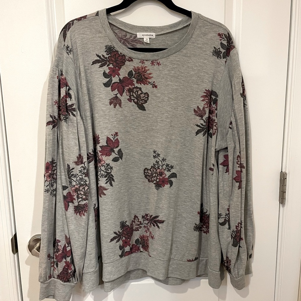 Eyeshadow Gray Floral Pullover Sweatshirt XL